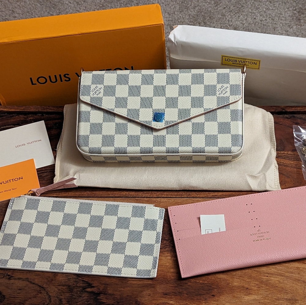 LOUIS VUITTONFelicie Pochette Damier Azur